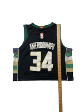 Load image into Gallery viewer, Bucks
